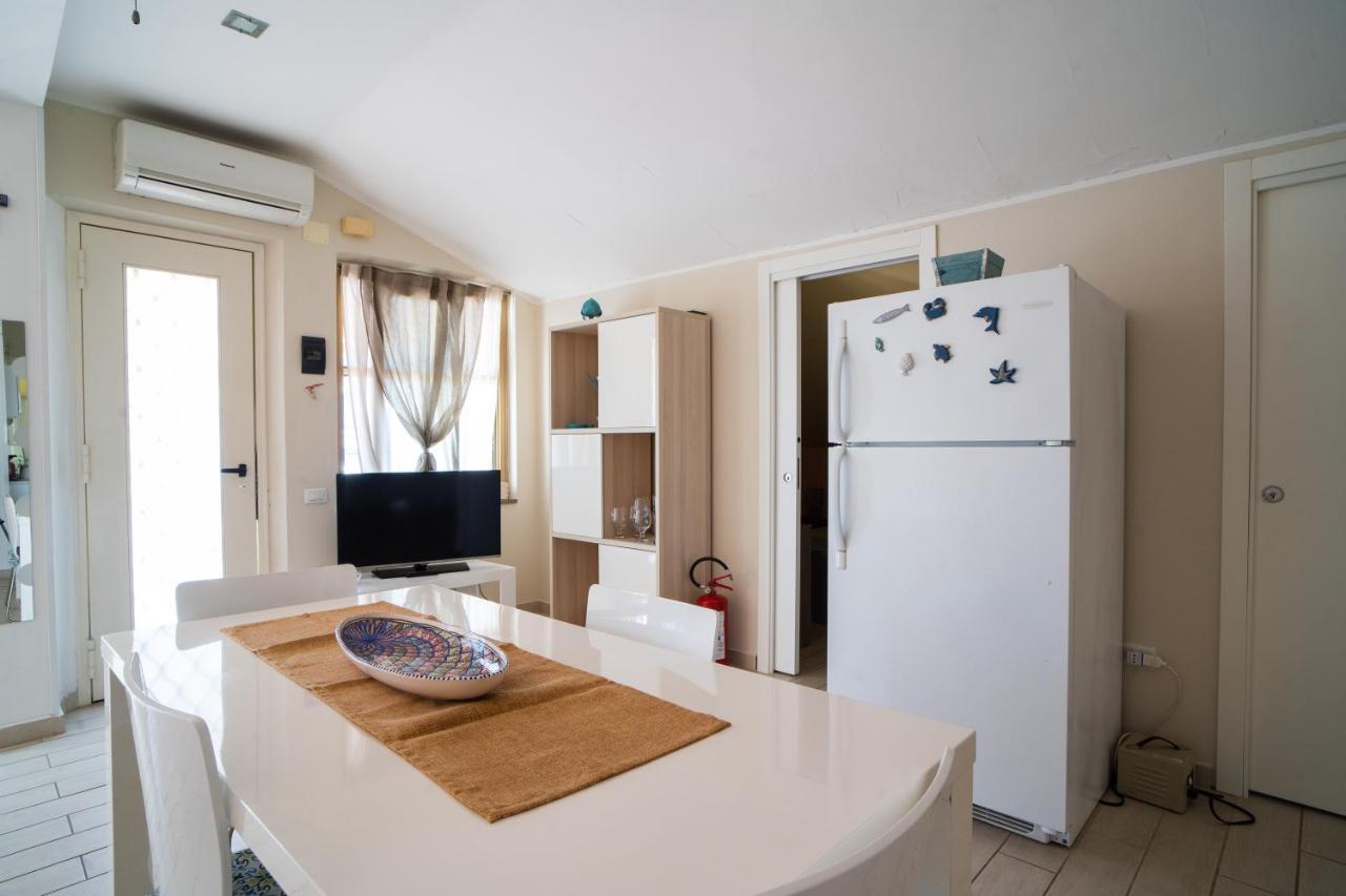 Casa Vacanza Giugio Giardini Naxos Bagian luar foto