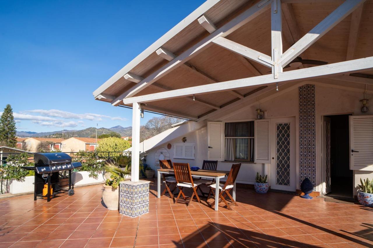 Casa Vacanza Giugio Giardini Naxos Bagian luar foto