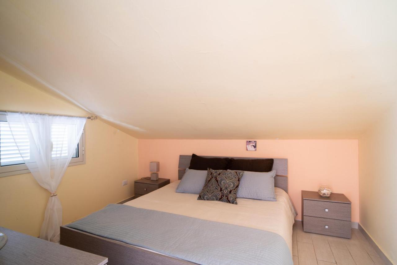 Casa Vacanza Giugio Giardini Naxos Bagian luar foto