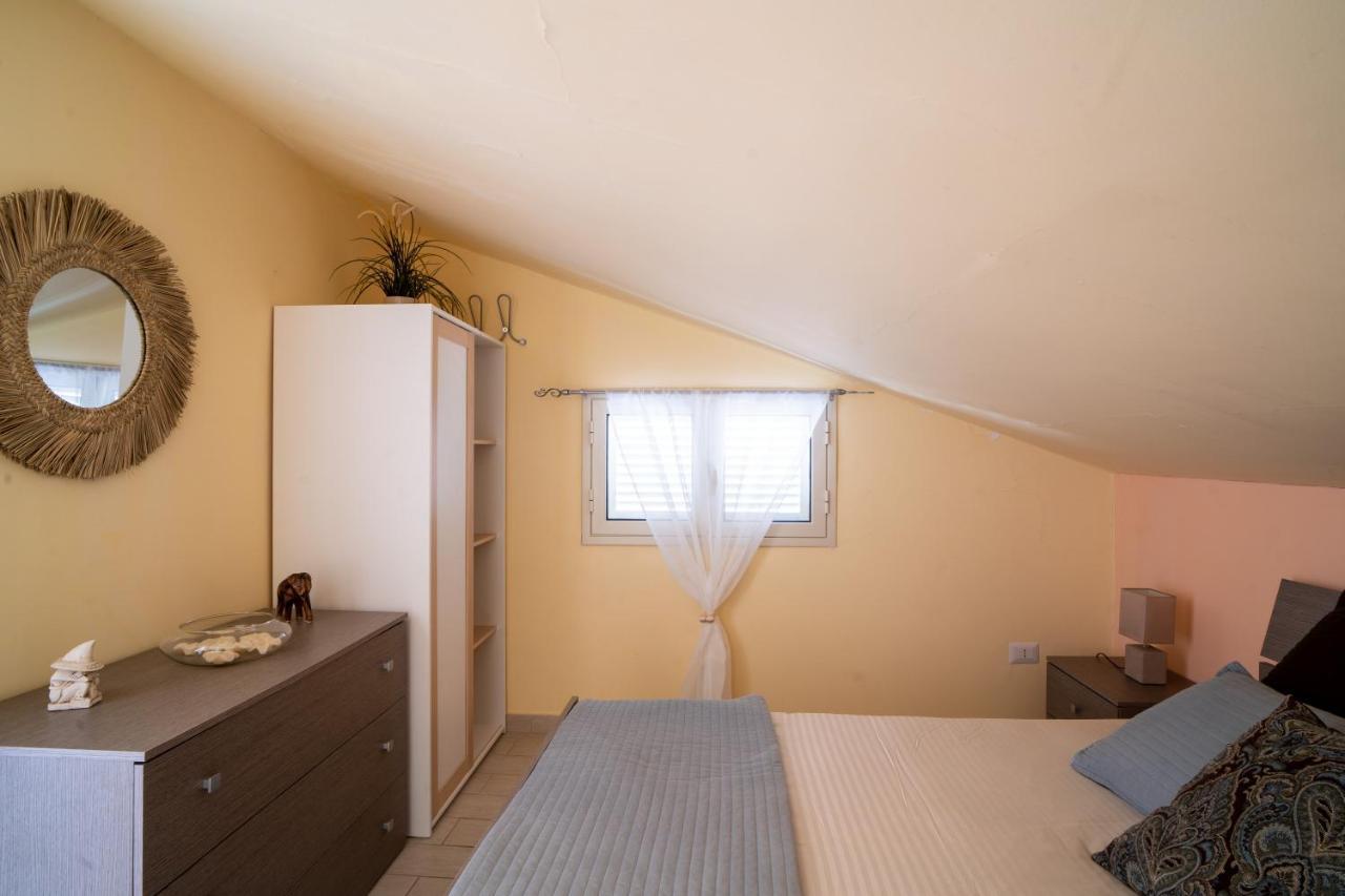 Casa Vacanza Giugio Giardini Naxos Bagian luar foto