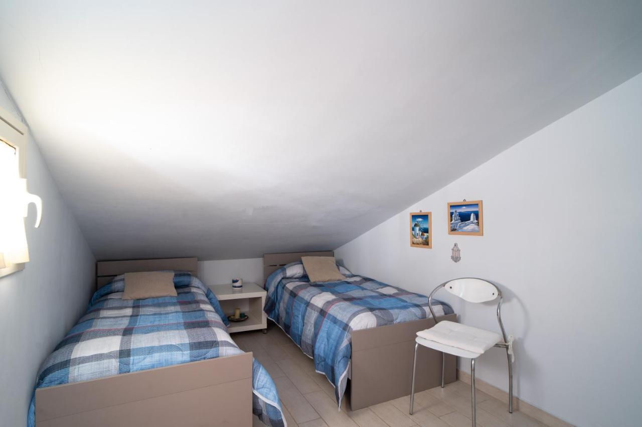 Casa Vacanza Giugio Giardini Naxos Bagian luar foto